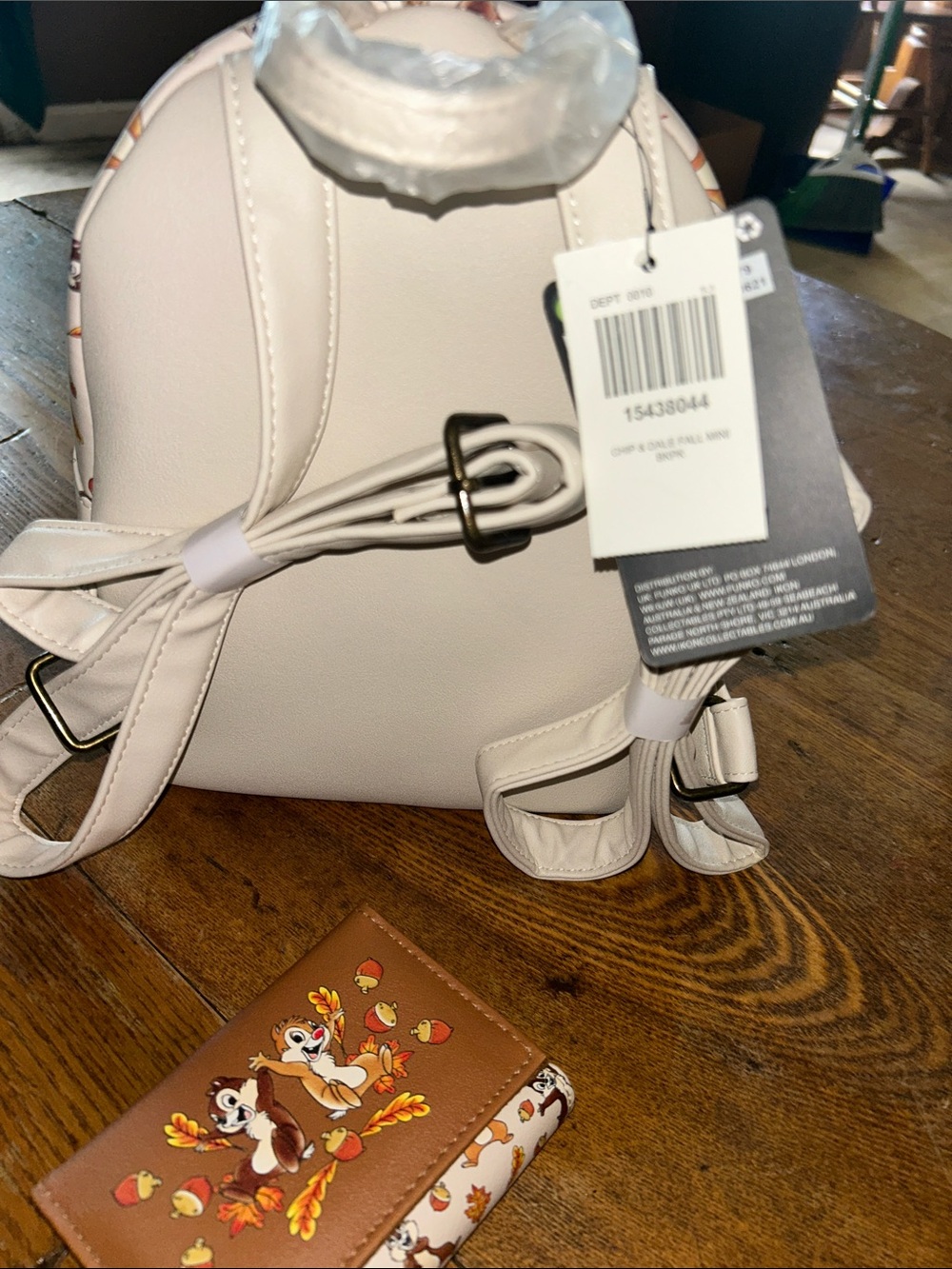 Loungefly Chip & Dale Fall Leaves Mini Backpack and matching wallet - Picture 7 of 7